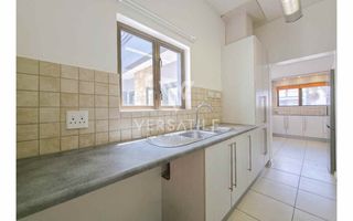 4 Bedroom House To Rent in Long Beach