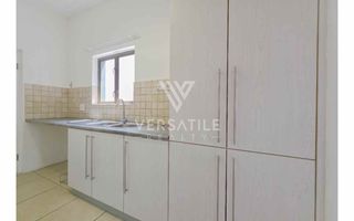 4 Bedroom House To Rent in Long Beach