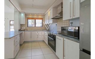 4 Bedroom House To Rent in Long Beach