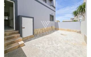 4 Bedroom House To Rent in Long Beach