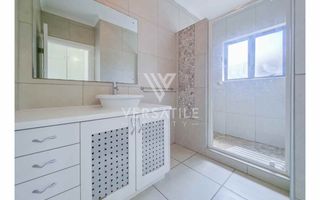 4 Bedroom House To Rent in Long Beach