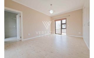 4 Bedroom House To Rent in Long Beach