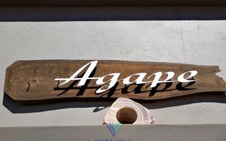 4 Bedroom House For Sale in Henties Bay Central