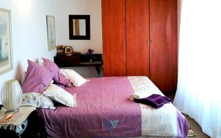 4 Bedroom House For Sale in Henties Bay Central