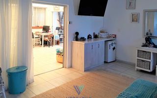 4 Bedroom House For Sale in Henties Bay Central