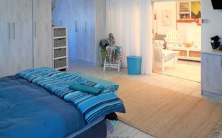 4 Bedroom House For Sale in Henties Bay Central