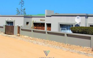 4 Bedroom House For Sale in Henties Bay Central