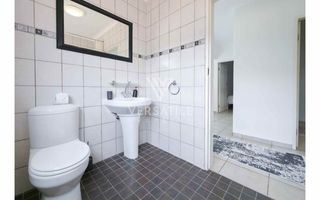 3 Bedroom House To Rent in Long Beach