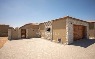 4 Bedroom House To Rent in ROSSMUND GOLF RESORT