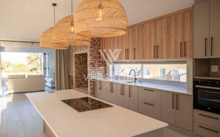 4 Bedroom House To Rent in ROSSMUND GOLF RESORT