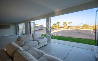 4 Bedroom House To Rent in ROSSMUND GOLF RESORT