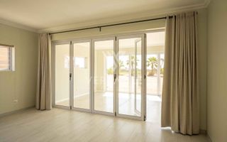 4 Bedroom House To Rent in ROSSMUND GOLF RESORT