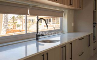 4 Bedroom House To Rent in ROSSMUND GOLF RESORT