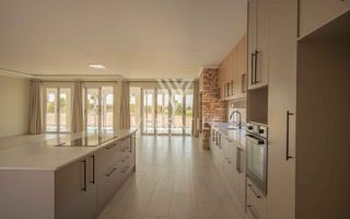 4 Bedroom House To Rent in ROSSMUND GOLF RESORT