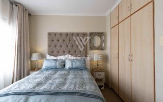 3 Bedroom Townhouse For Sale in Long Beach