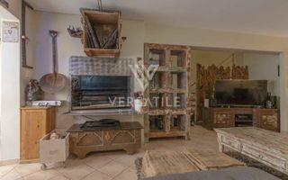 3 Bedroom Townhouse For Sale in Long Beach