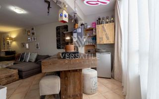 3 Bedroom Townhouse For Sale in Long Beach