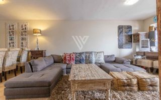 3 Bedroom Townhouse For Sale in Long Beach