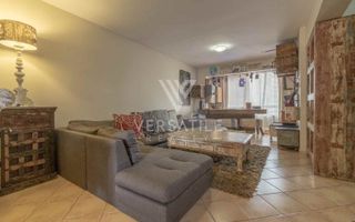 3 Bedroom Townhouse For Sale in Long Beach