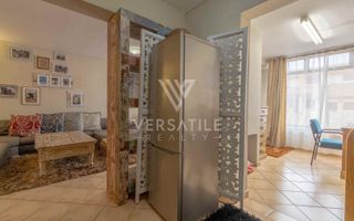 3 Bedroom Townhouse For Sale in Long Beach