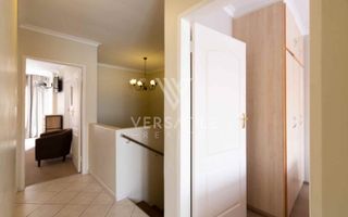 3 Bedroom Townhouse For Sale in Long Beach