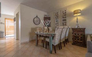 3 Bedroom Townhouse For Sale in Long Beach