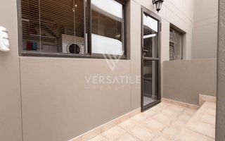 3 Bedroom Townhouse For Sale in Long Beach