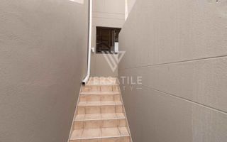 3 Bedroom Townhouse For Sale in Long Beach