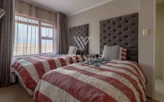 3 Bedroom Townhouse For Sale in Long Beach