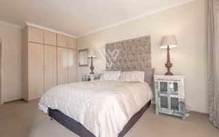 3 Bedroom Townhouse For Sale in Long Beach