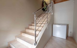 3 Bedroom Townhouse For Sale in Long Beach