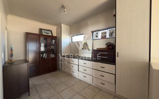 4 Bedroom House For Sale in Mile 4