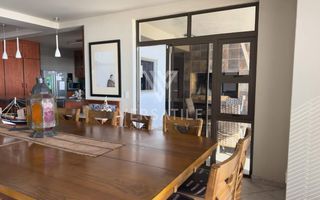 4 Bedroom House For Sale in Mile 4