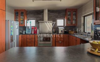 4 Bedroom House For Sale in Mile 4