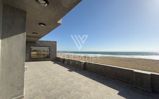 4 Bedroom House For Sale in Mile 4