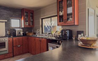 4 Bedroom House For Sale in Mile 4