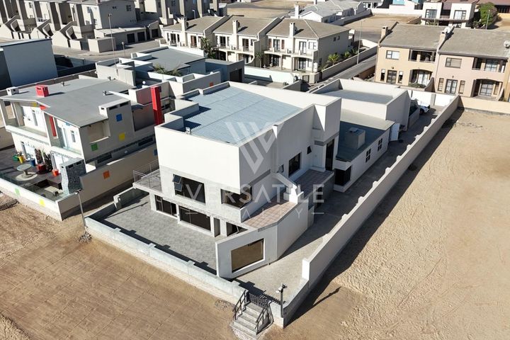 4 Bedroom House For Sale in Mile 4, Swakopmund