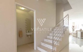 3 Bedroom Townhouse To Rent in Long Beach