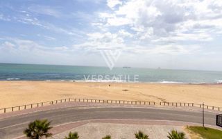 3 Bedroom Townhouse To Rent in Long Beach