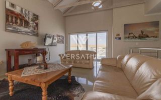 3 Bedroom Townhouse To Rent in Long Beach