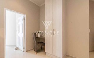 3 Bedroom Townhouse To Rent in Long Beach