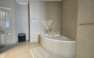 3 Bedroom Townhouse To Rent in Long Beach