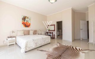 3 Bedroom Townhouse To Rent in Long Beach