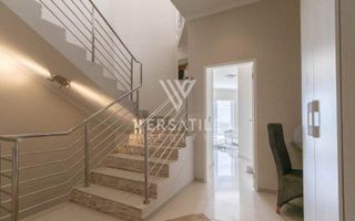 3 Bedroom Townhouse To Rent in Long Beach