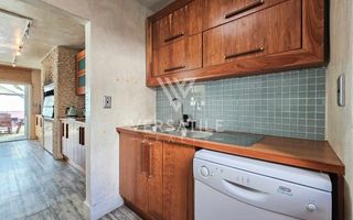 4 Bedroom House For Sale in Long Beach