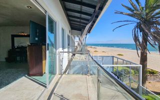 4 Bedroom House For Sale in Long Beach