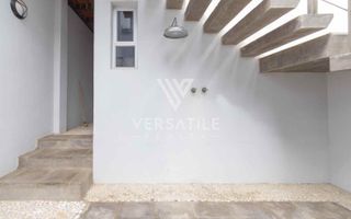 4 Bedroom House For Sale in Long Beach