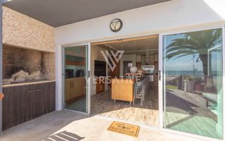 4 Bedroom House For Sale in Long Beach