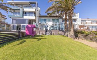 4 Bedroom House For Sale in Long Beach