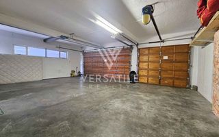 4 Bedroom House For Sale in Long Beach